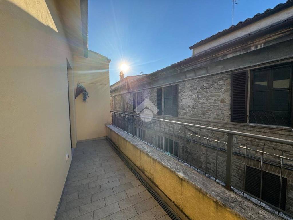 Casa indipendente a Bevagna in Corso Amendola - Foto 2