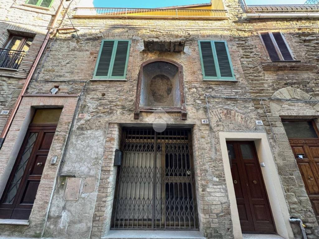 Casa indipendente a Bevagna in Corso Amendola - Foto 3