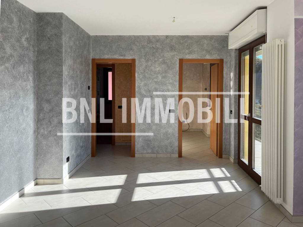 Appartamento a Luino in Via Filippo Turati, 48 - Foto 4