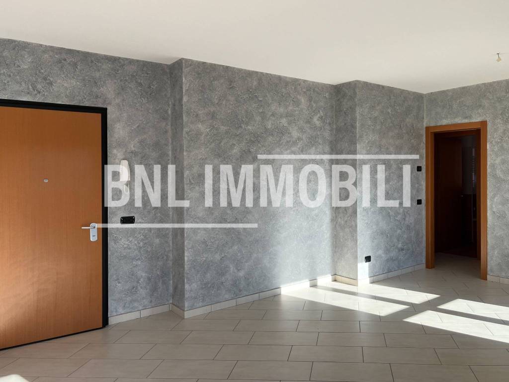 Appartamento a Luino in Via Filippo Turati, 48 - Foto 5
