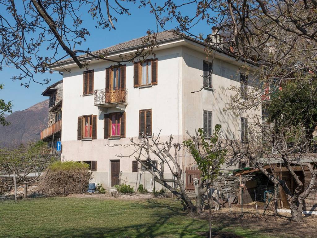 Villa a Valle cannobina in Via ai Monti - Foto 2