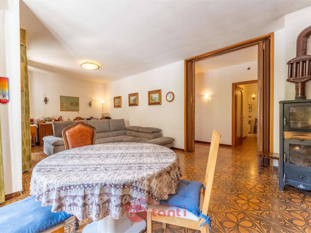 Appartamento a Chiavenna in Nucleo Abitato Campedello - Foto 3