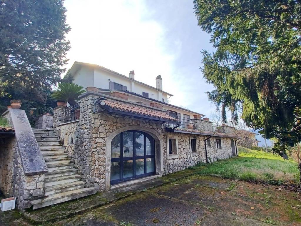Villa a Giuliano di roma in Via Santa Lucia - Foto 2
