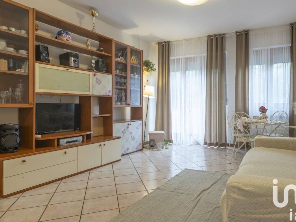 Villa a Castelfidardo in Via SALVATORE QUASIMODO - Foto 2