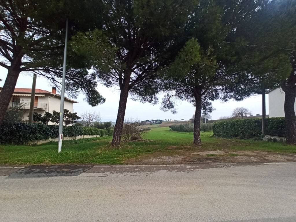 Terreno a Castiglione del lago in Via degli Eroi - Foto 2