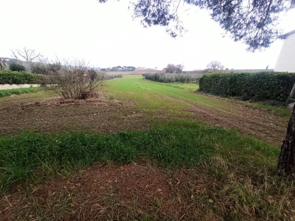 Terreno a Castiglione del lago in Via degli Eroi - Foto 4