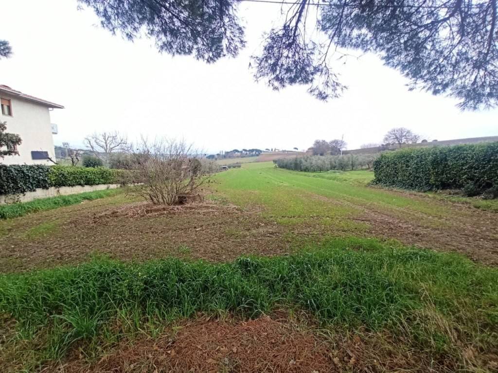Terreno a Castiglione del lago in Via degli Eroi - Foto 5