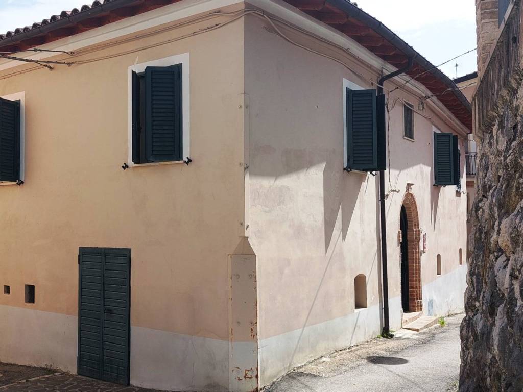 Villetta a schiera a Isola del gran sasso d'italia in Frazione Trignano, 5 - Foto 2