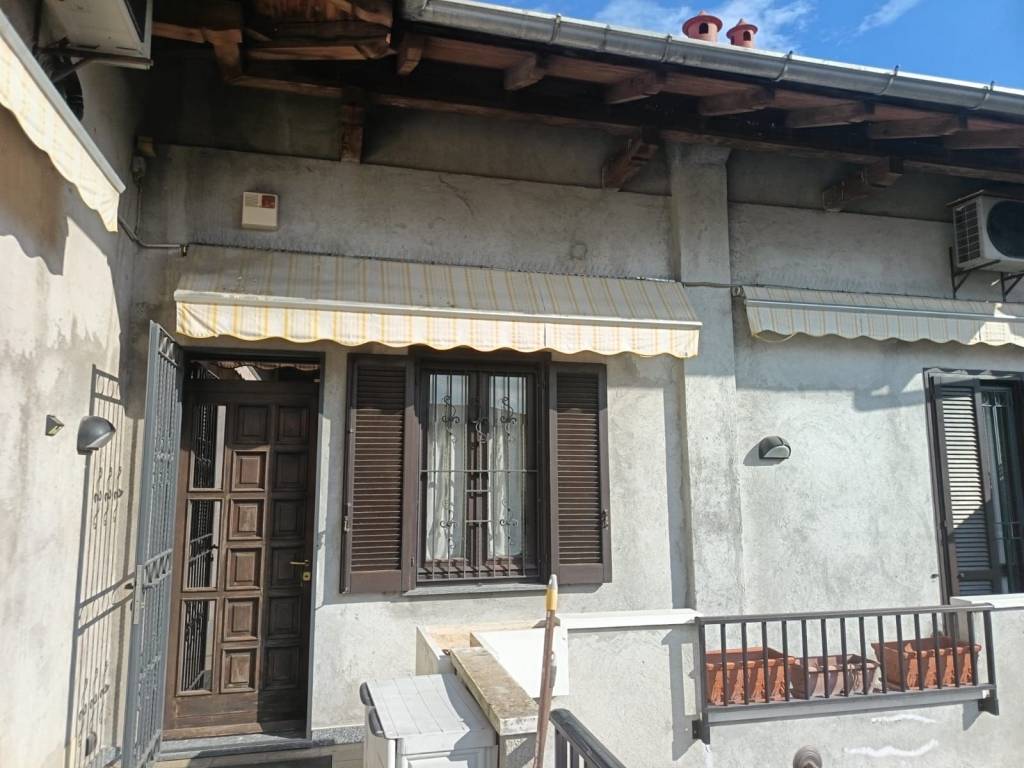 Appartamento a Cardano al campo in Via Giuseppe Garibaldi, 24 - Foto 5