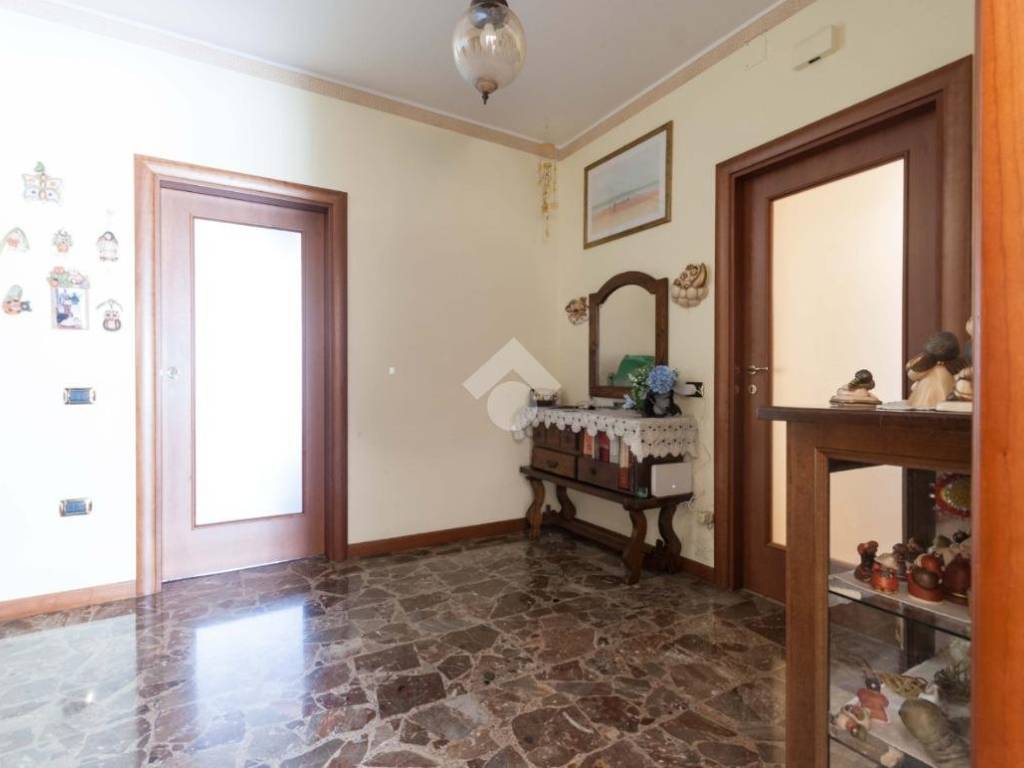 Casa indipendente a Roseto degli abruzzi in Via Defense, 34 - Foto 2