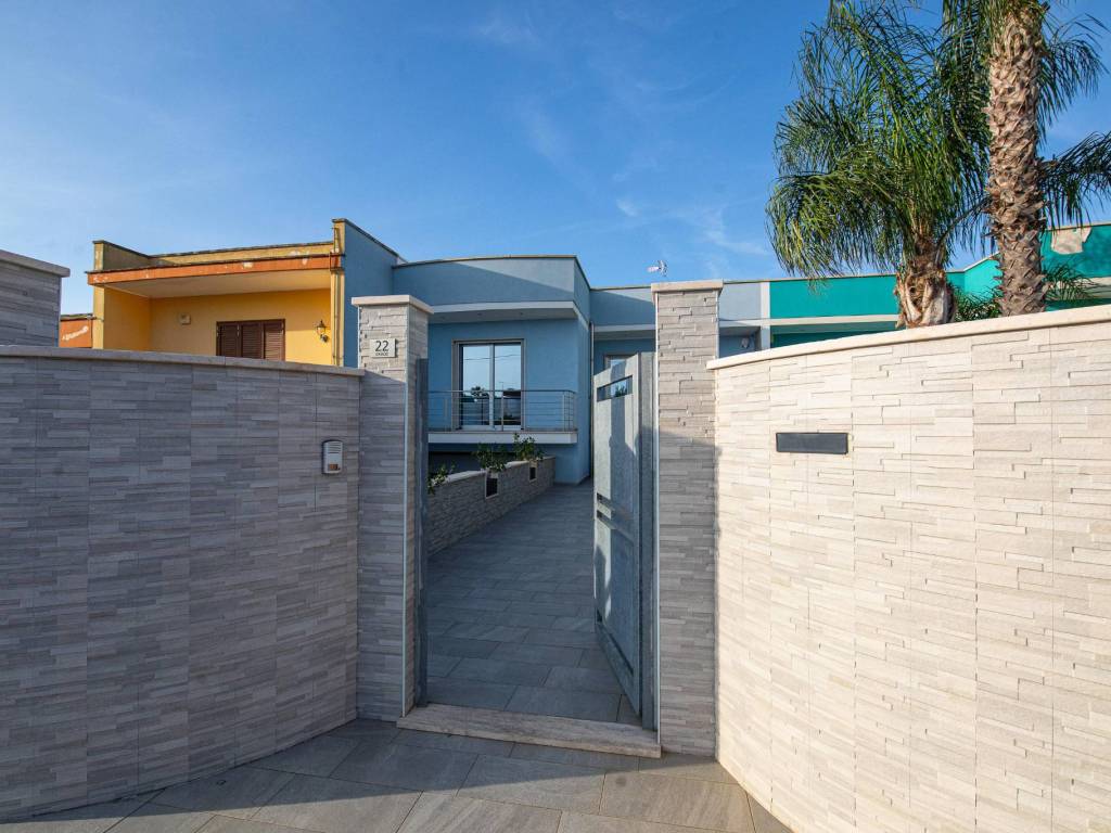 Villa a Cellino san marco in Via Francesco Zizzi, 28 - Foto 3