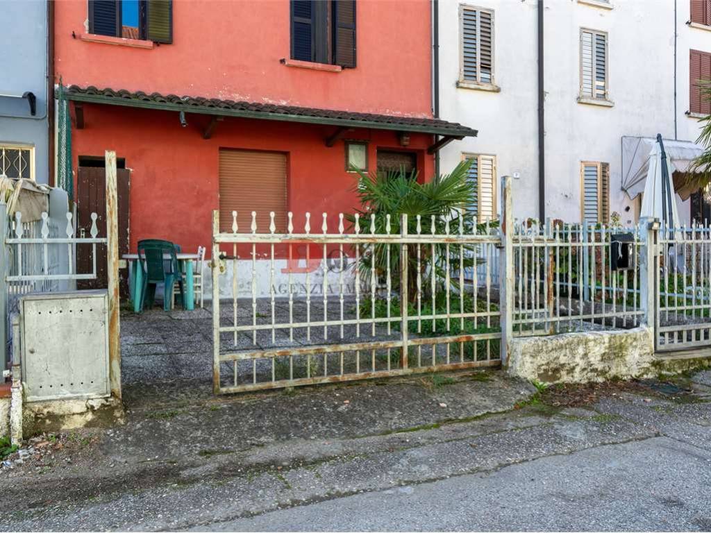 Villetta a schiera a Castel d'ario in Viale Rimembranze, 41O - Foto 2