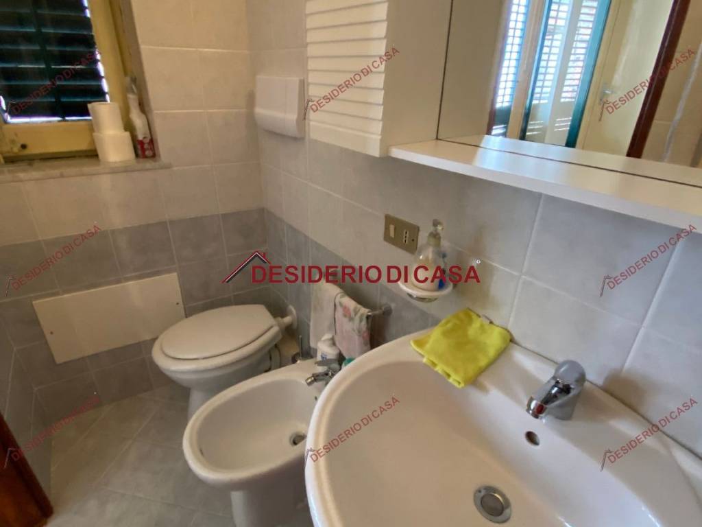 Casa indipendente a Piana degli albanesi in Piazza Vittorio Emanuele, 4 - Foto 2