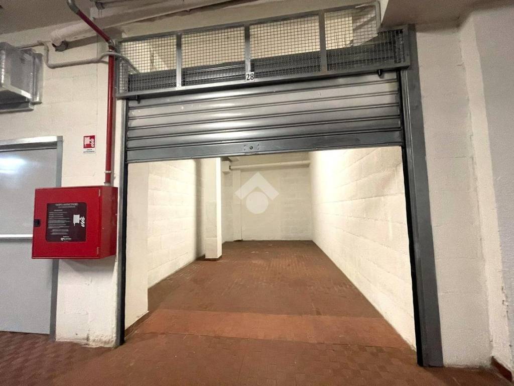 Box / garage a Firenze in Via di Novoli, 77 - Foto 1