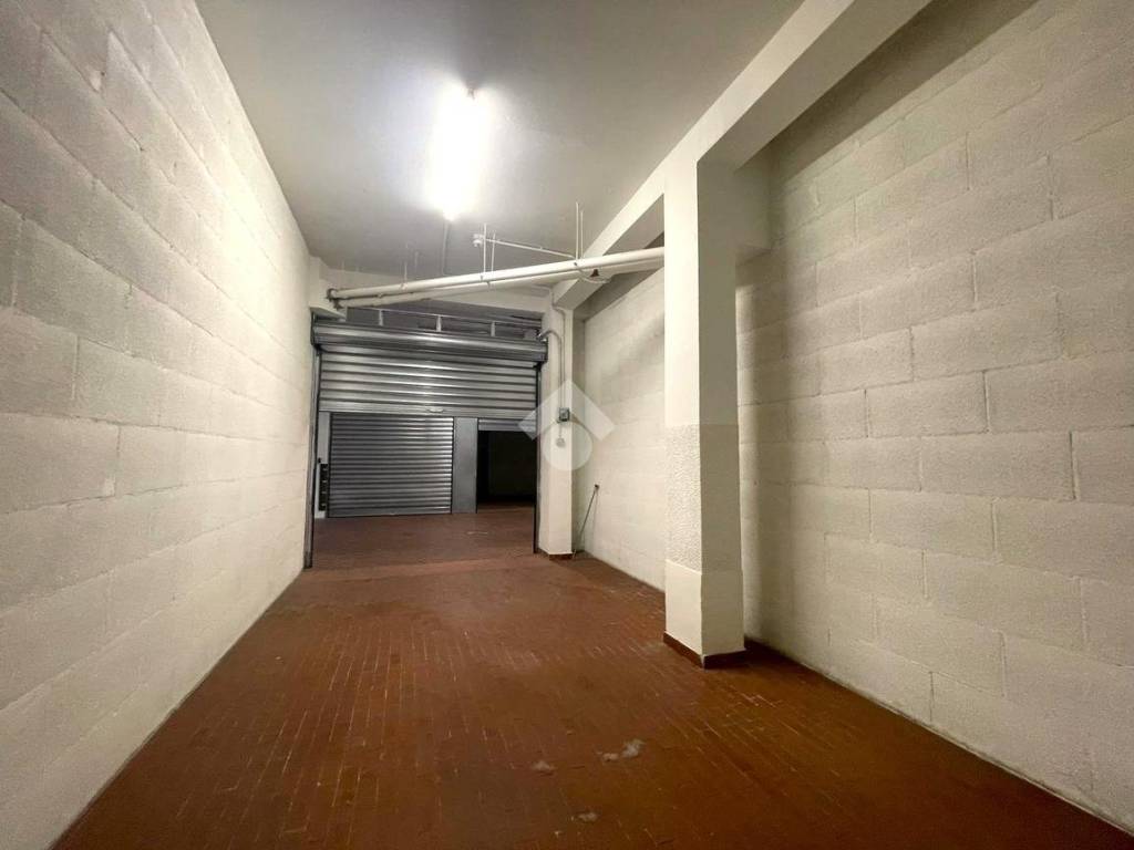 Box / garage a Firenze in Via di Novoli, 77 - Foto 2