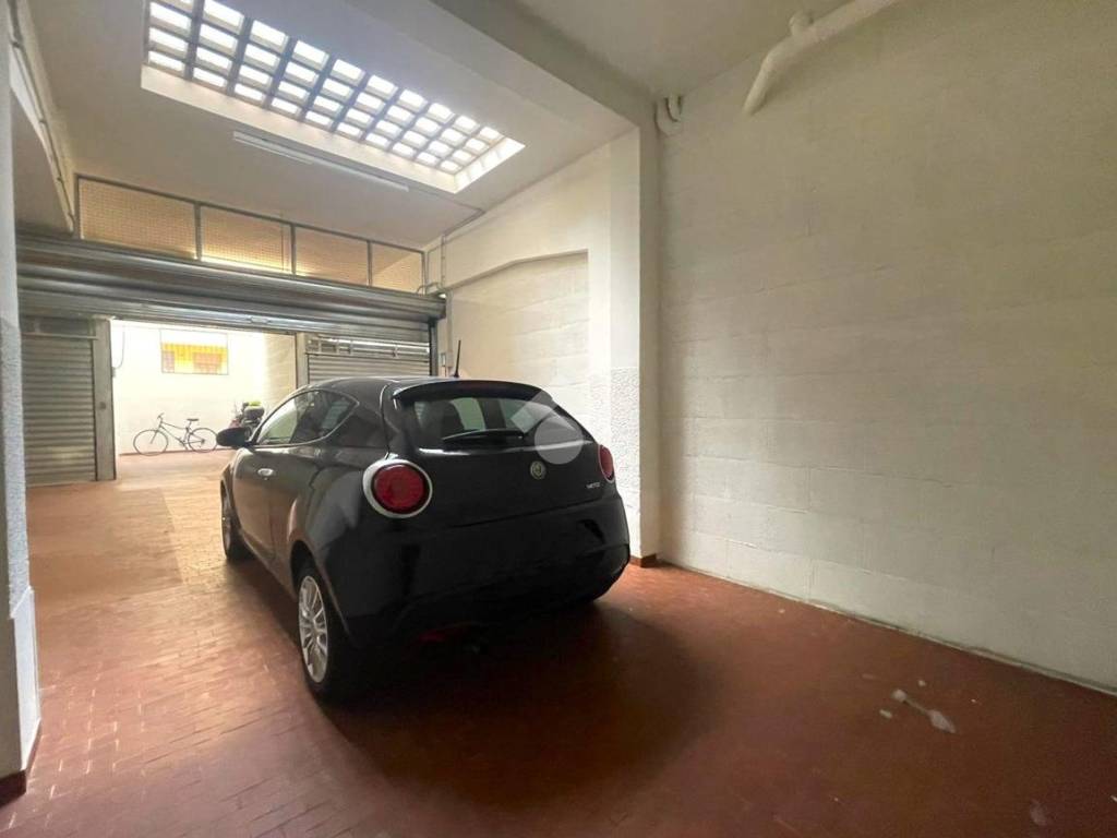 Box / garage a Firenze in Via di Novoli, 77 - Foto 3