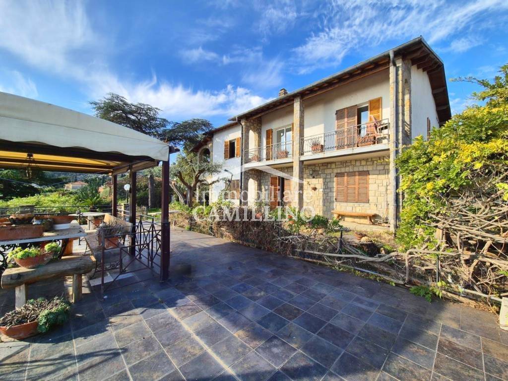 Villa a Sanremo in Via Padre Semeria - Foto 1