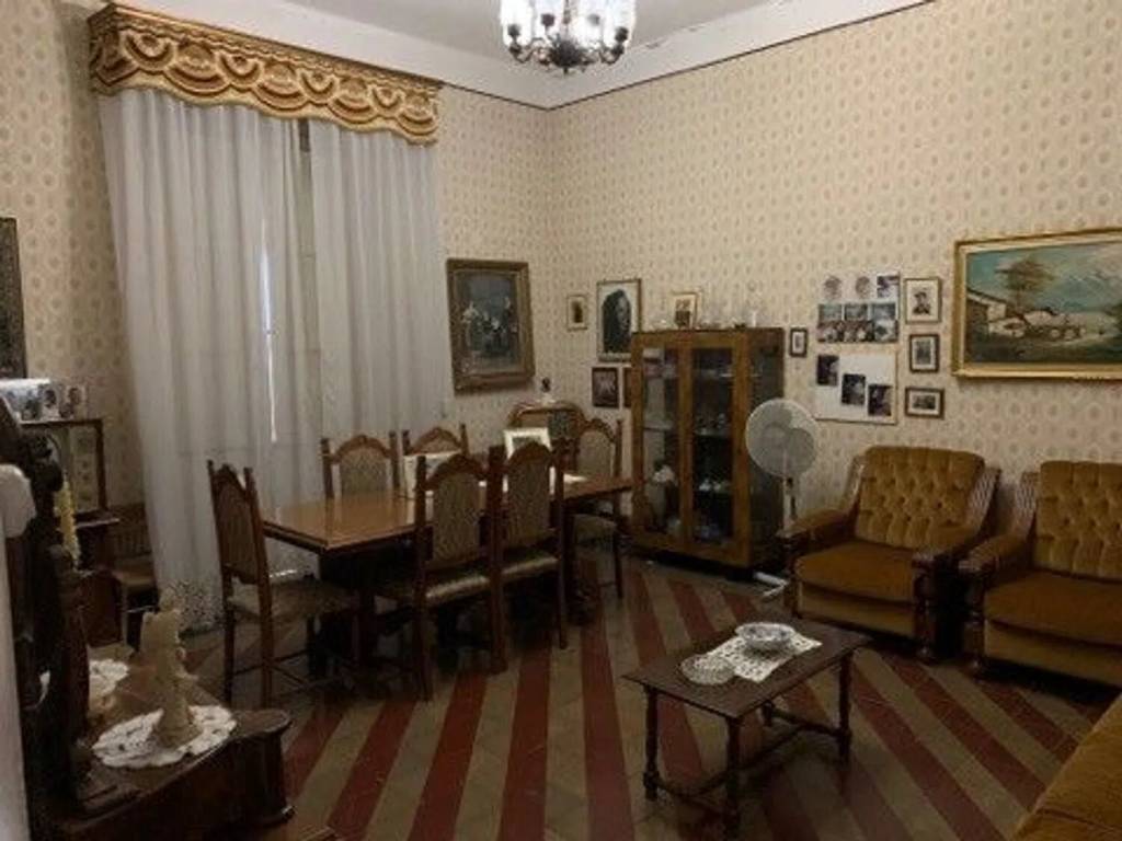 Palazzo / stabile a Lamezia terme in Via Milite Ignoto S.N.C. - Foto 4