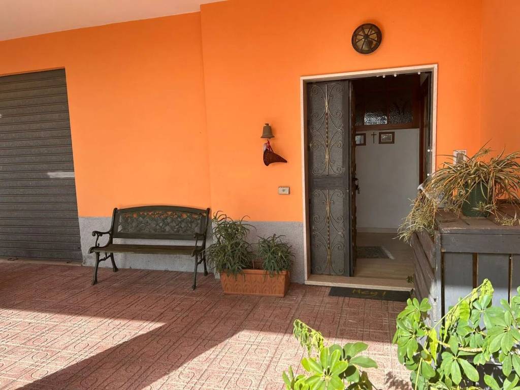 Villa a Lamezia terme in Via Pasquale Stancati S.N.C. - Foto 4