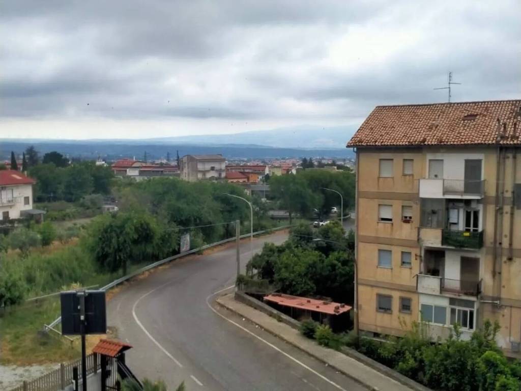 Appartamento a Lamezia terme in Via Piersanti Mattarella S.N.C. - Foto 2