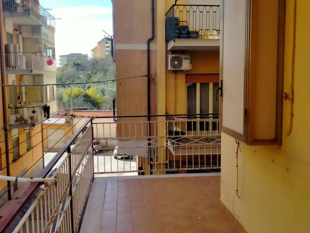 Appartamento a Lamezia terme in Via Enrico Toti, 203 - Foto 3