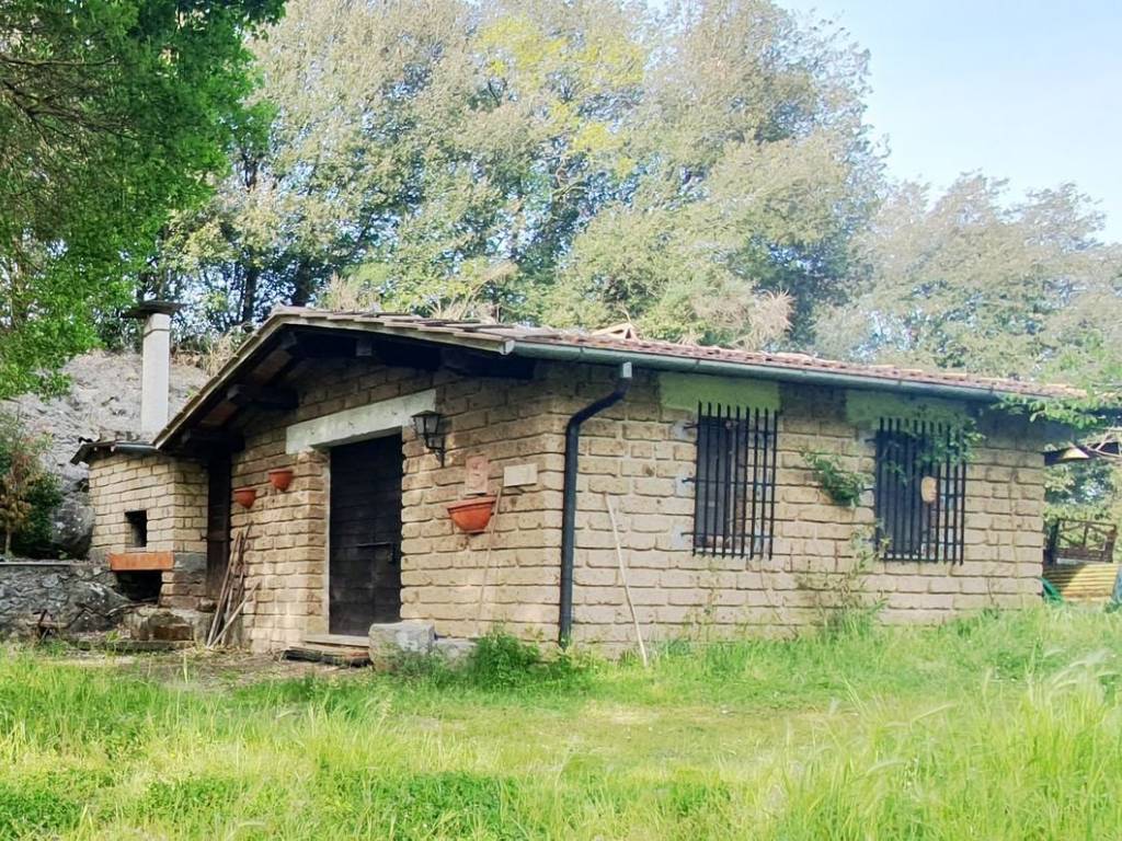 Rustico / casale a Acquapendente in Campagna Con Terreno E Acqua S.N.C. - - Foto 3