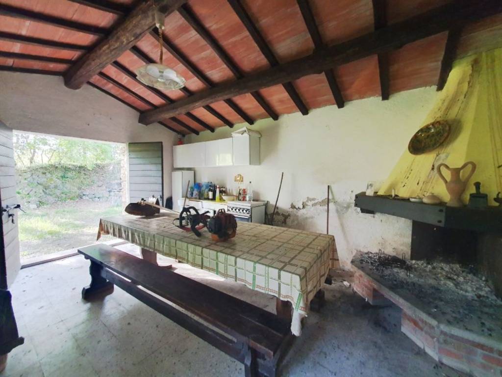 Rustico / casale a Acquapendente in Campagna Con Terreno E Acqua S.N.C. - - Foto 5