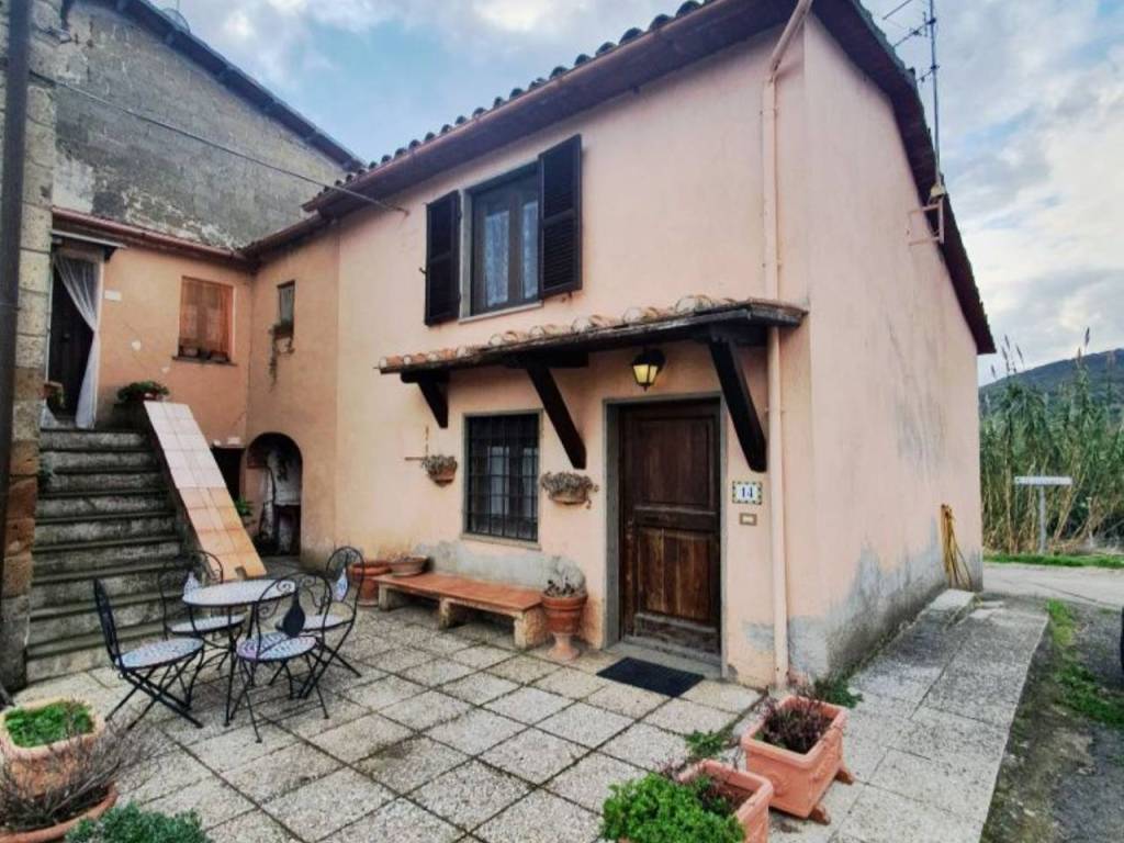Rustico / casale a Sorano in Borgo Rurale Casa Con Giardino S.N.C. - - Foto 5