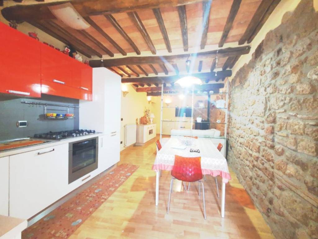 Appartamento a Acquapendente in Centro Ristrutturatissimo Indipendente S.N.C. - - Foto 2