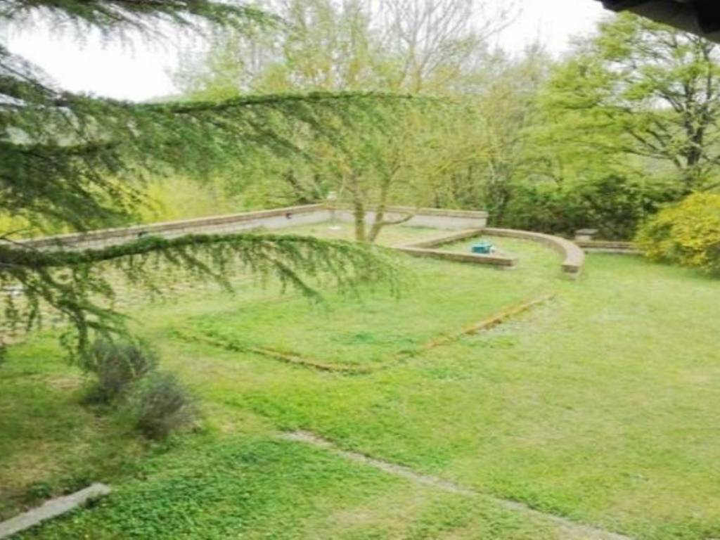 Villa a Acquapendente in Strada Della Falconiera S.N.C. Ristruttur - Foto 2