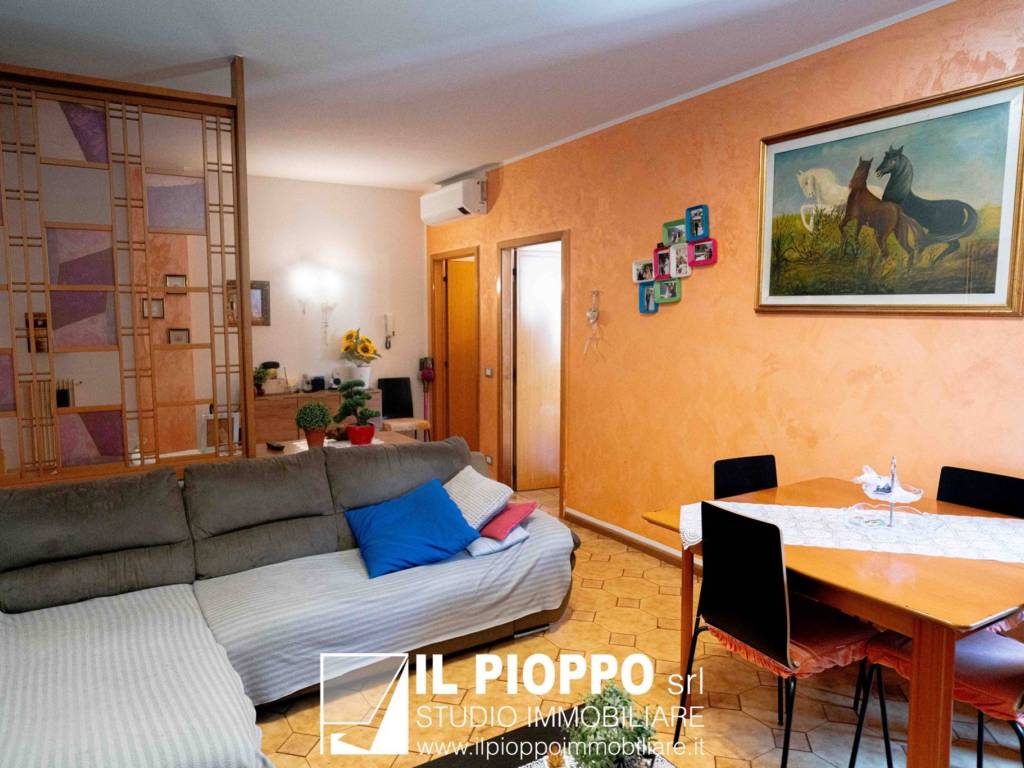 Appartamento a Mezzolombardo in Via Alcide De Gasperi - Foto 2
