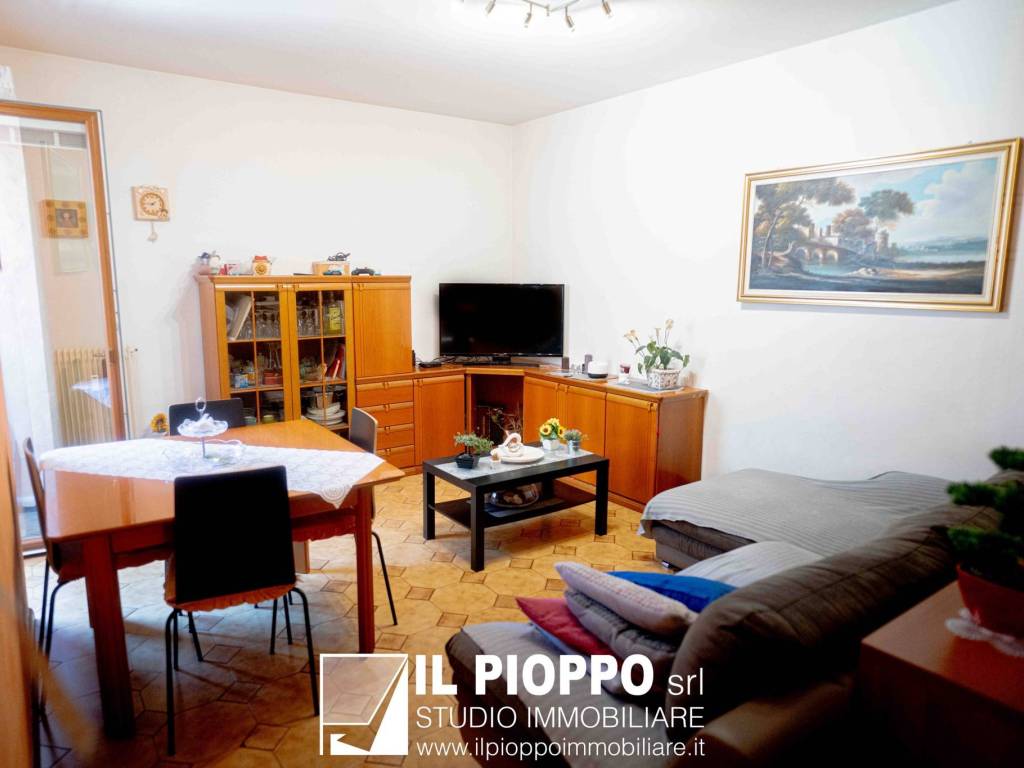 Appartamento a Mezzolombardo in Via Alcide De Gasperi - Foto 3