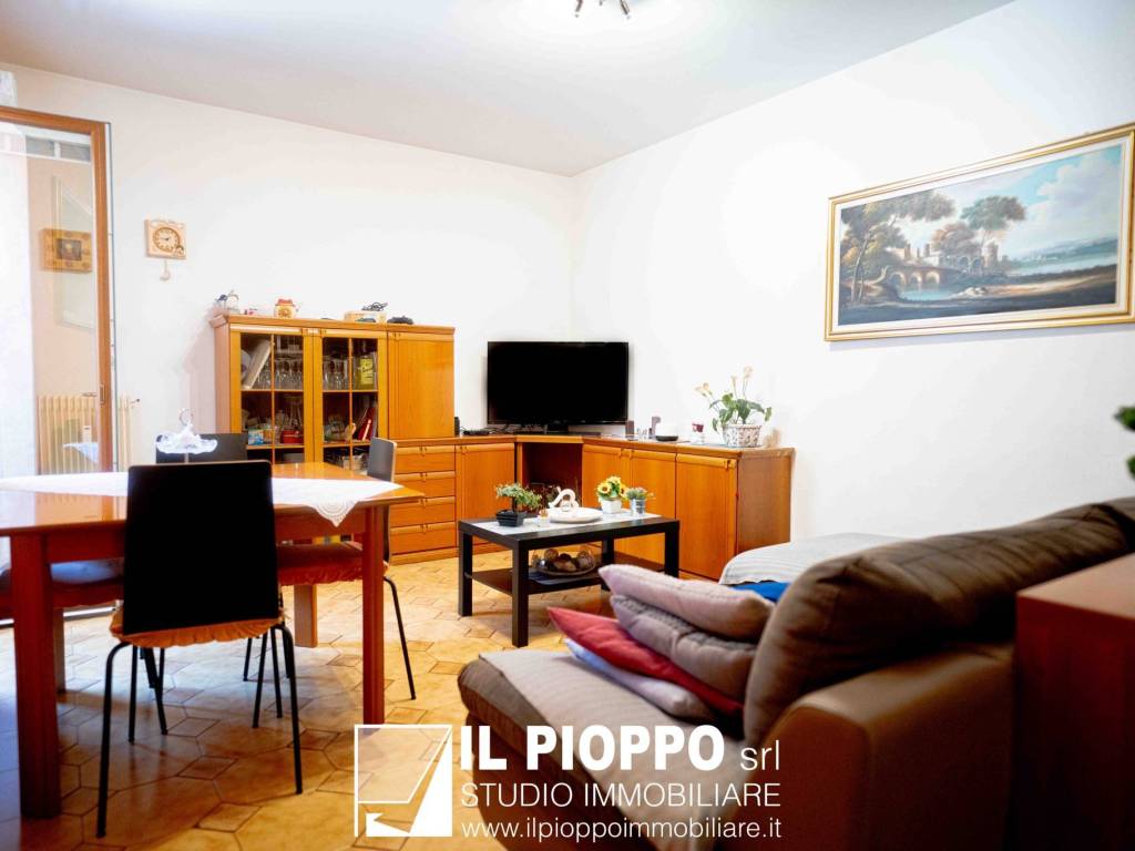 Appartamento a Mezzolombardo in Via Alcide De Gasperi - Foto 4