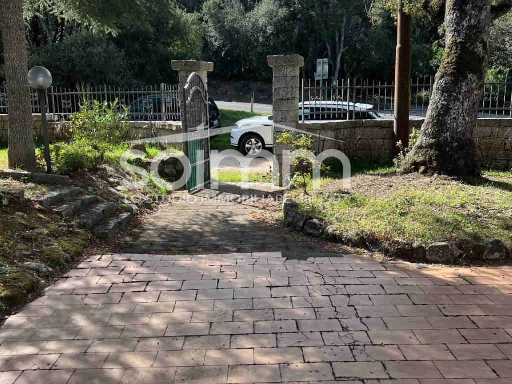 Villa a Nuoro in monte Ortobene località Solotti - Foto 2