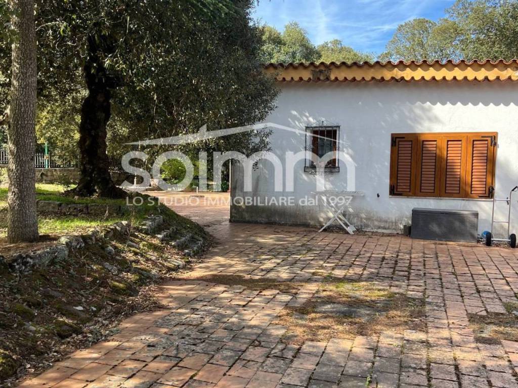 Villa a Nuoro in monte Ortobene località Solotti - Foto 5