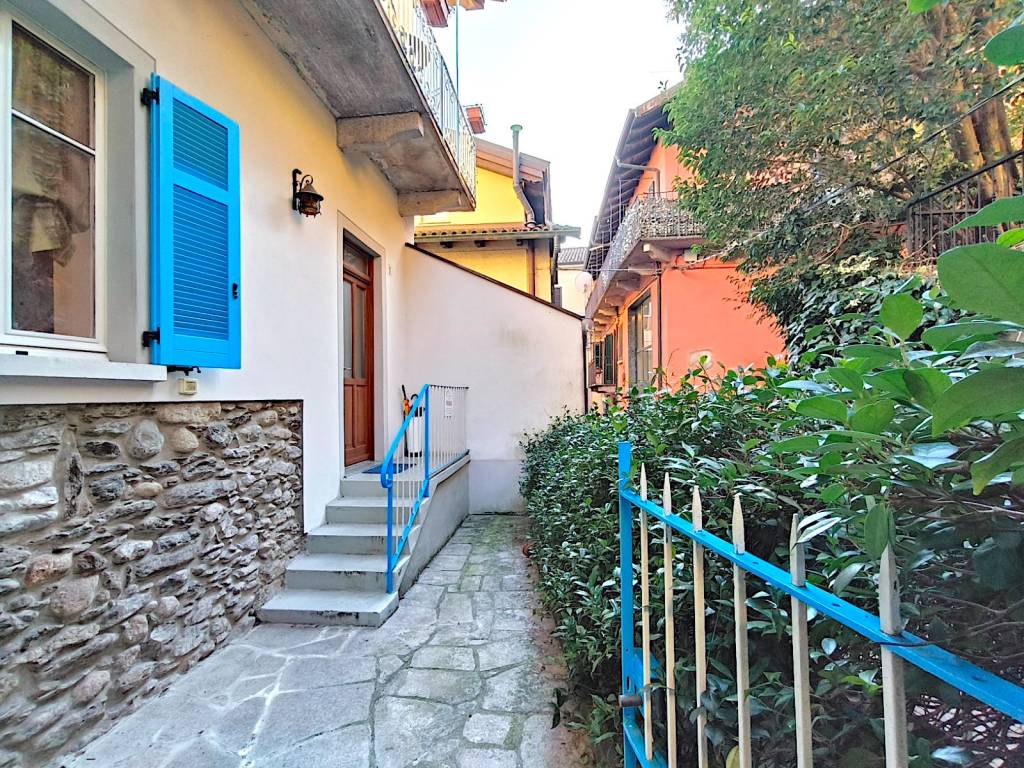 Appartamento a Baveno in Via 25 Aprile - Foto 2