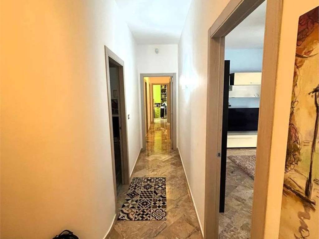 Appartamento a Brindisi in Via Cinque Giornate, 5 - Foto 2