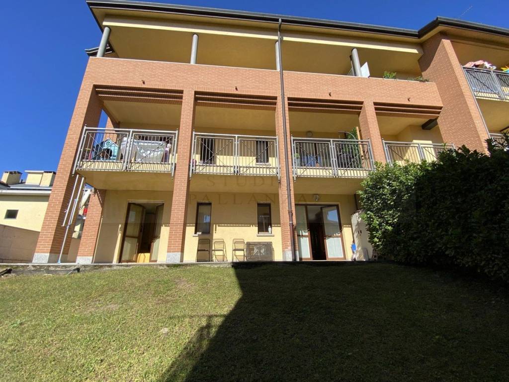 Appartamento a Verbania in Via Repubblica, 82 - Foto 2