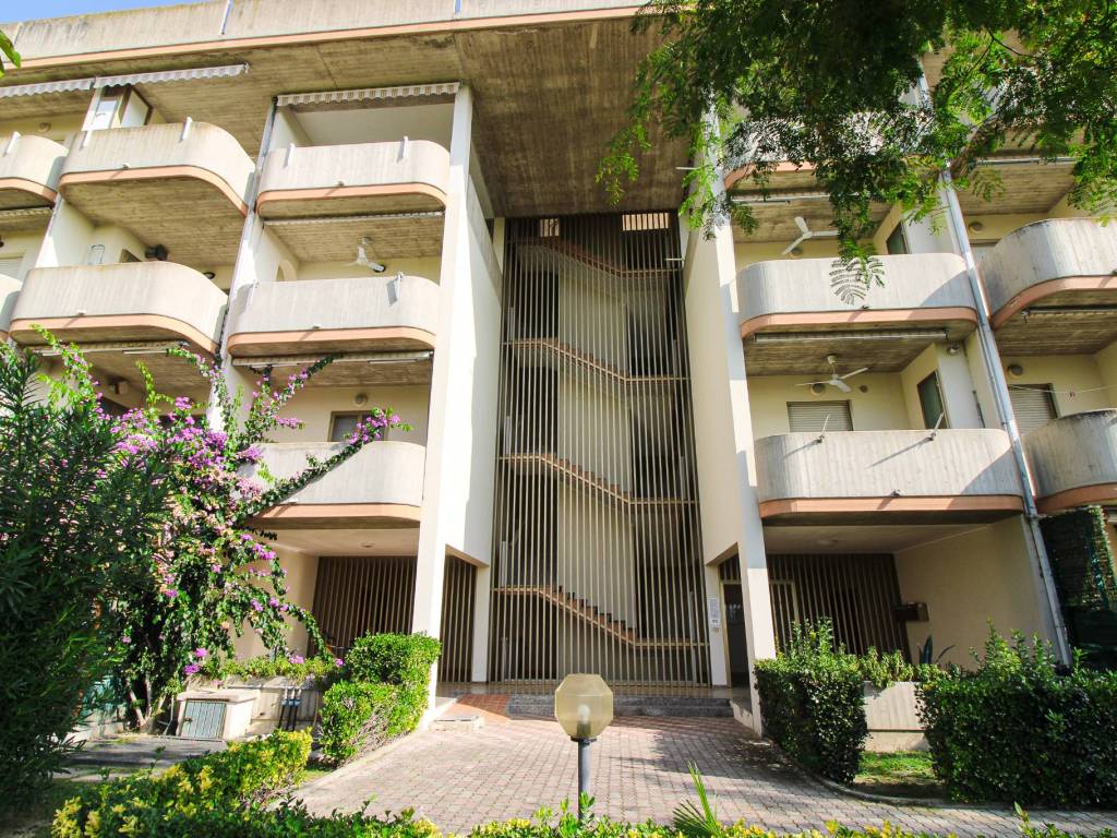 Appartamento a Martinsicuro in Via Gaetano Donizetti, 8 - Foto 2
