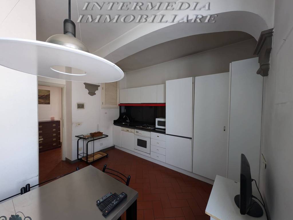 Appartamento a Montevarchi in Via Roma - Foto 4