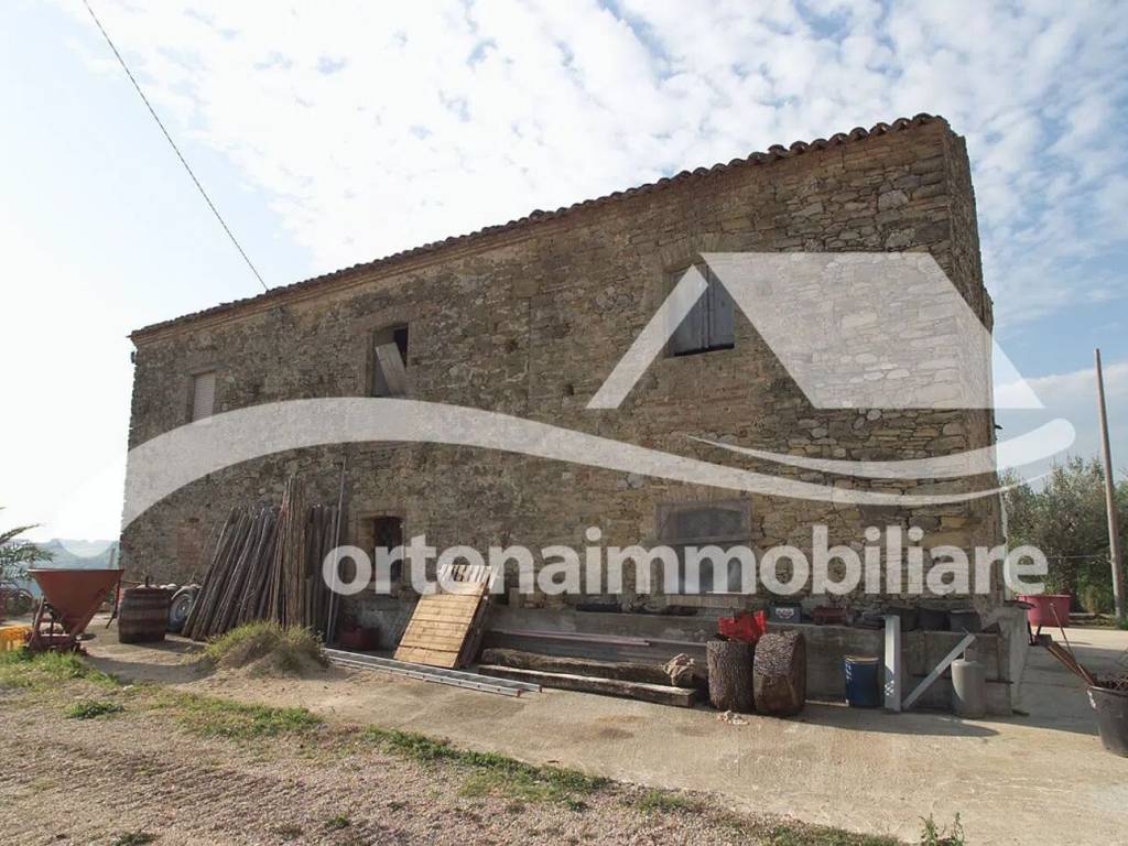 Rustico / casale a Rocca san giovanni in Contrada San Giacomo S.N.C. - Foto 2