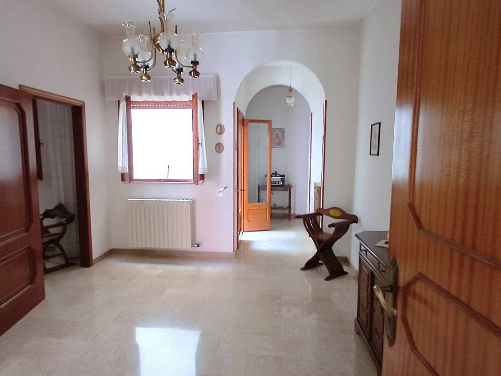 Appartamento a Francavilla fontana in Via Michele Longo - Foto 4