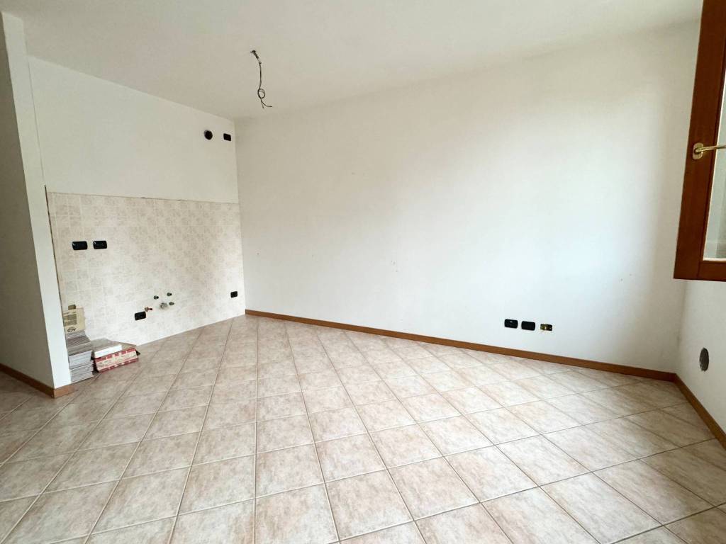 Appartamento a Tradate in Via Milite Ignoto - Foto 3