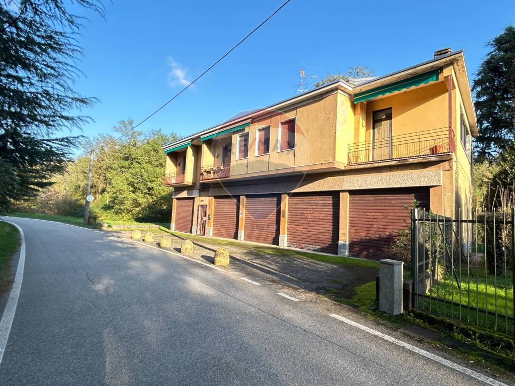 Casa indipendente a Lonate pozzolo in ALzaia Naviglio Grande, 12 - Foto 2