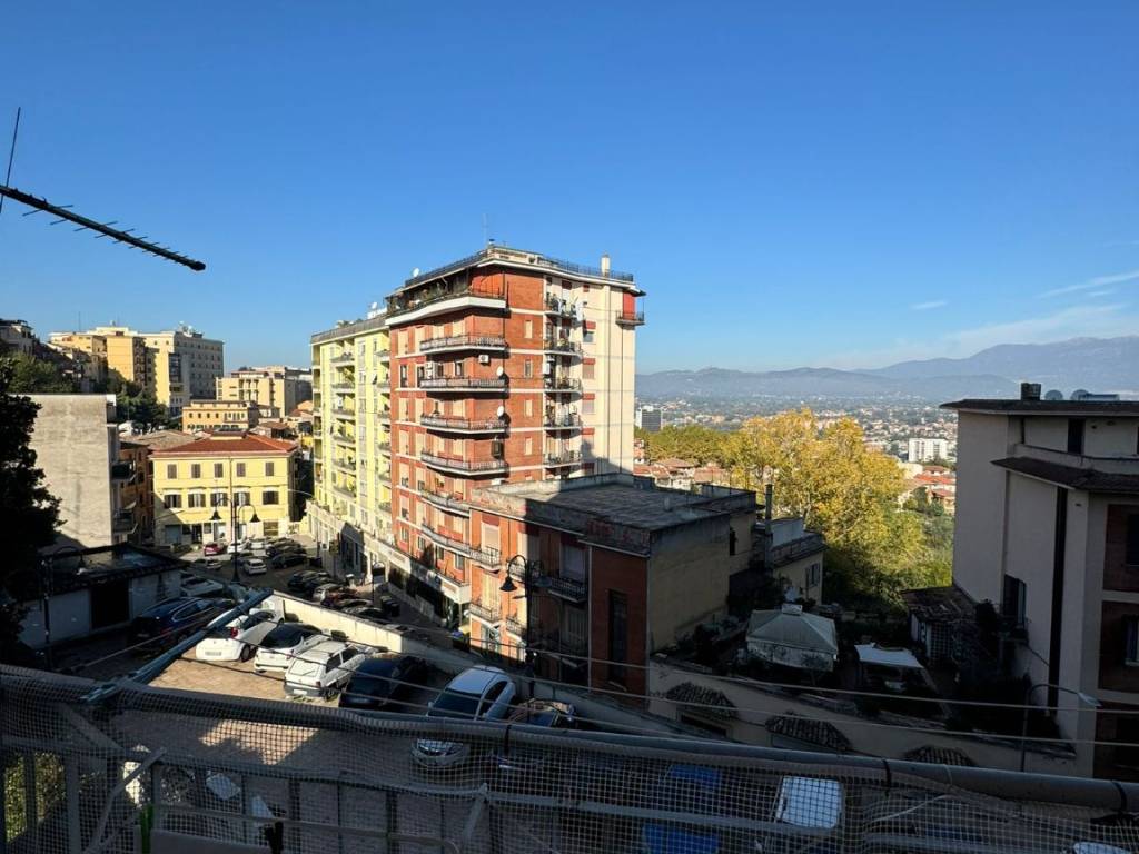 Appartamento a Frosinone in Via Domenico Antonio Guglielmi, 21 - Foto 1