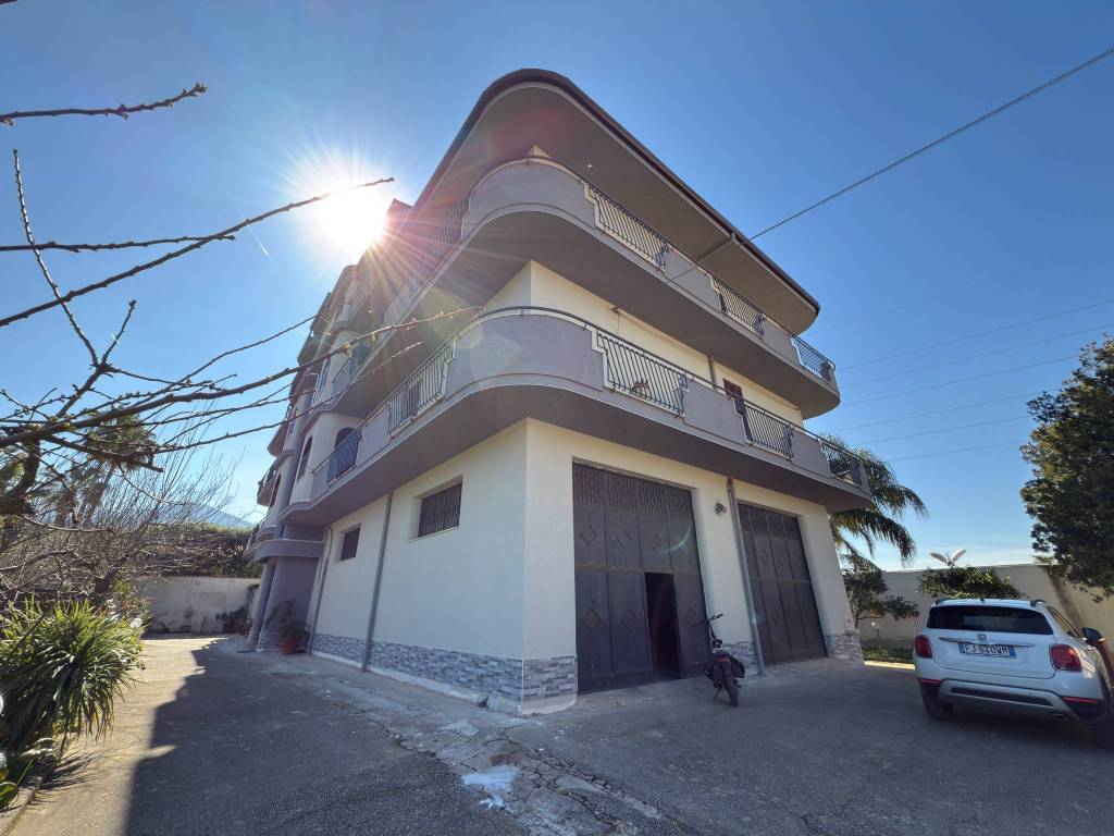 Appartamento a Partinico in Via Raffaello Sanzio - Foto 2