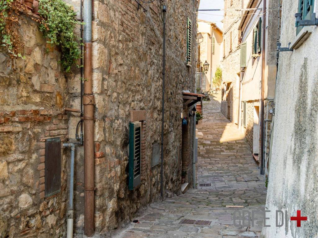 Appartamento a Roccastrada in Via Sant'Andrea - Foto 3