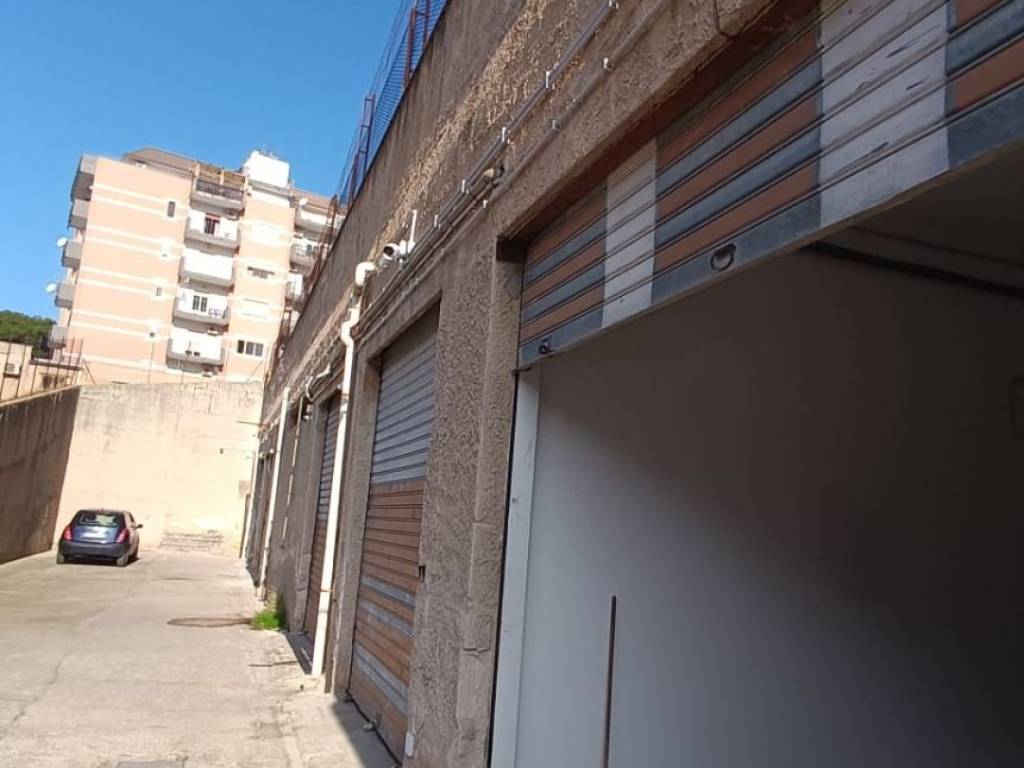 Box / garage a Palermo in Via Sferracavallo, 118 - Foto 2