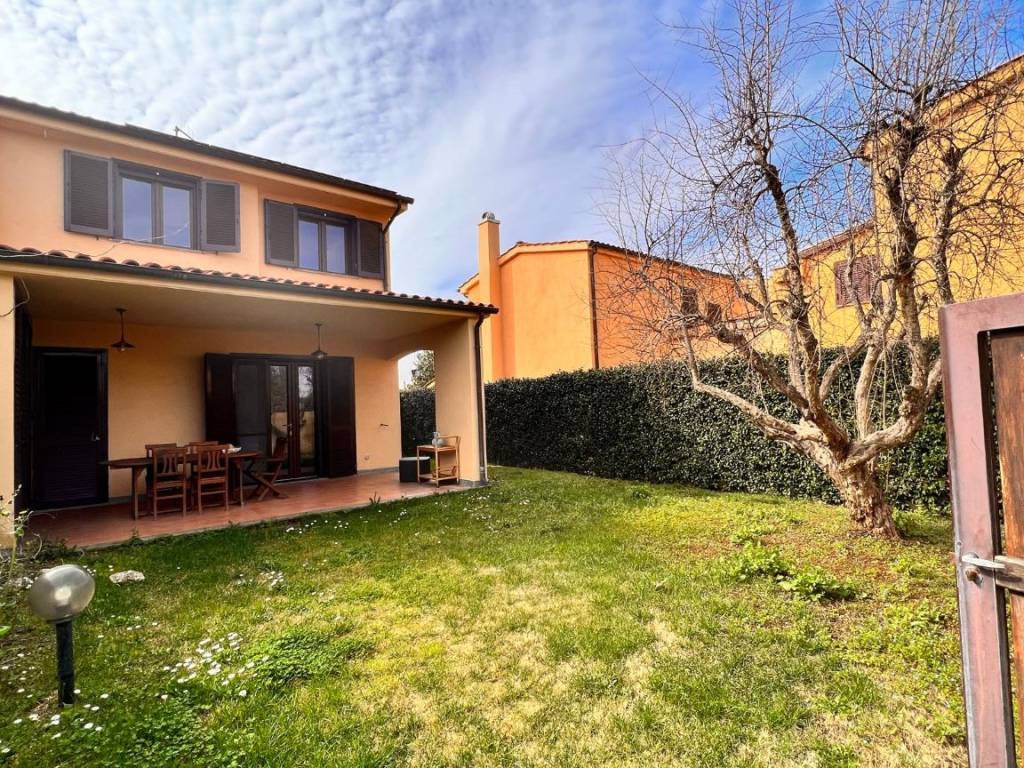 Villa a Montalto di castro in Strada delle Murelle - Foto 2