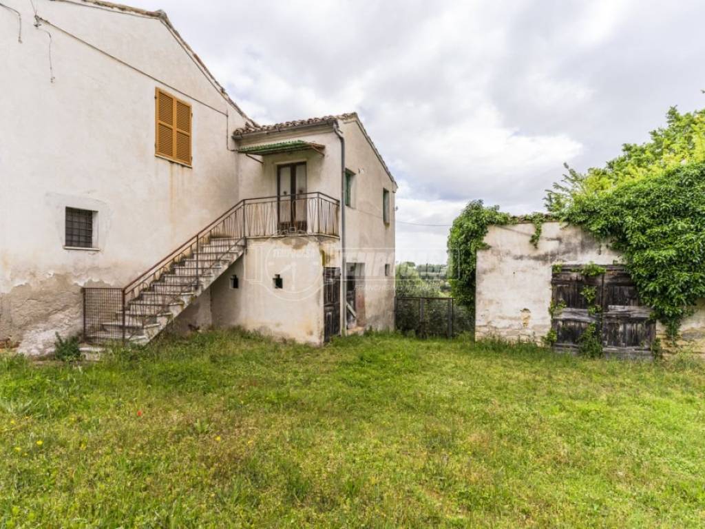 Appartamento a Montecosaro in Viale della vittoria 43 - Foto 3